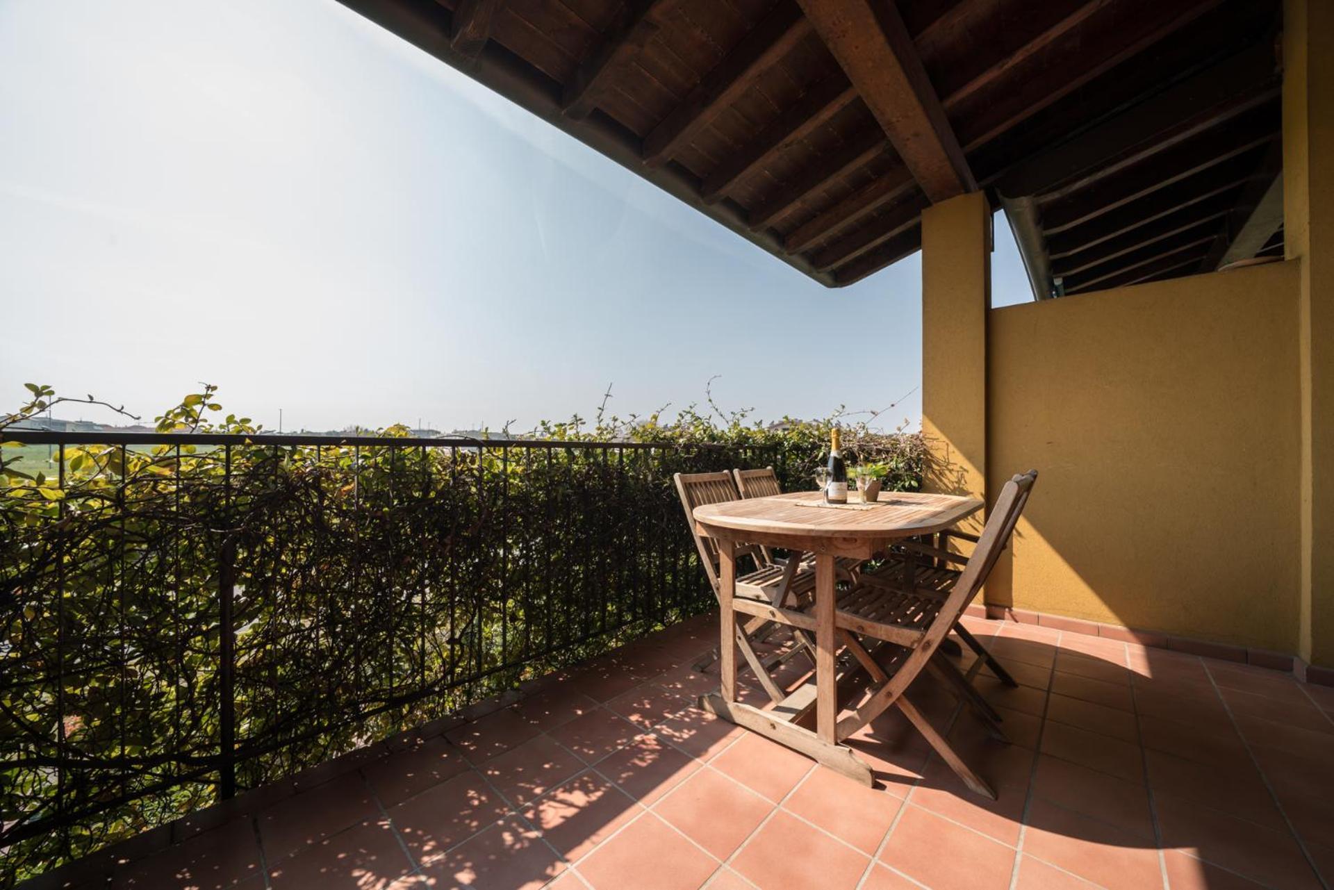 Gardappartamenti - Cascinale With Terrace Desenzano del Garda Exterior photo